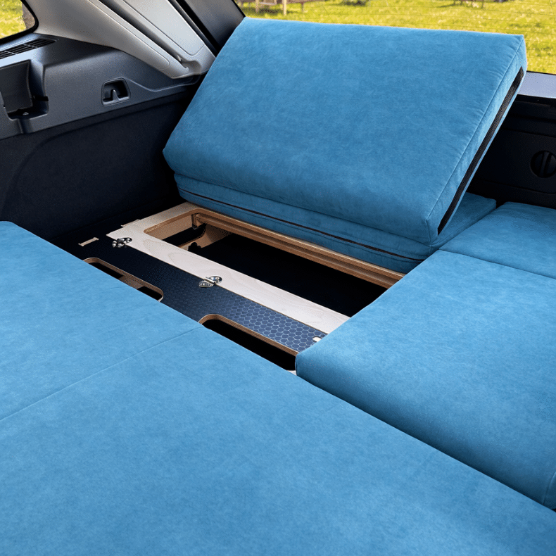 campal-estate-volvo-car-bed-converter-square-9809d1baaa804c5ff9a653abbf15af2b-zxnt8vdjpsc0